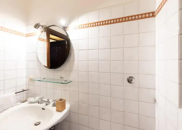 Secret Place In The Heart Of Ancient Trastevere * Rzym